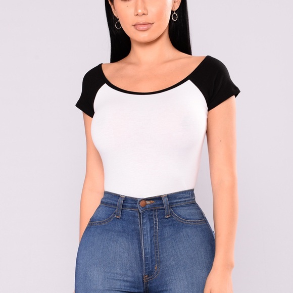 Never worn before crop top - Picture 2 of 3